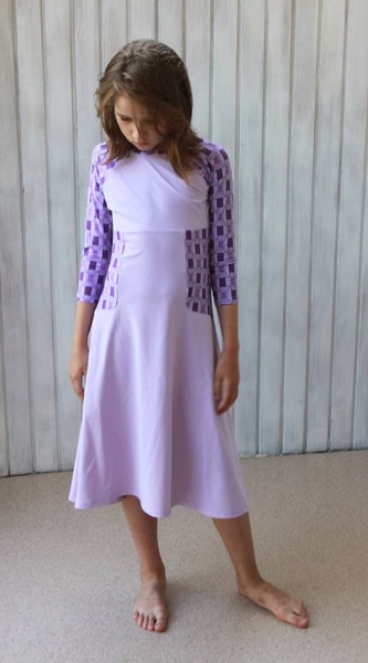 Дитяча купальна сукня лілова з візерунком фото