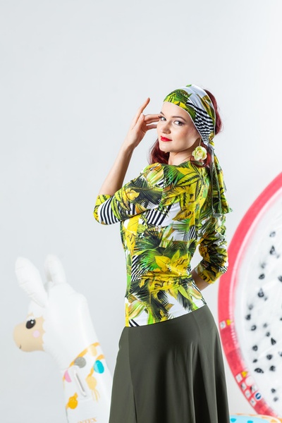 Купальний костюм комбілегінси хакі та кофтинка з вшитим топом з чашечками принт фізаліс фото