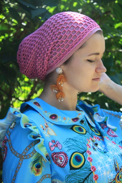 Шапочка Ніті з плетеною сіткою ручної роботи рожева на сливовій основі (форма Міні) фото