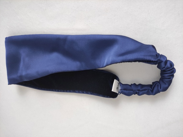 Синяя атласная повязка на резинке с подкладкой из велюра фото