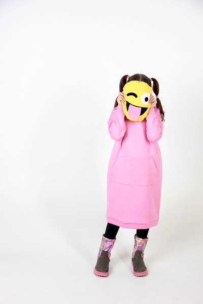 Розовое детское платье-худи с начесом с подкладкой "Корона" в капюшоне фото