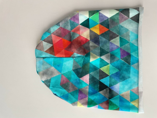 Шапочка Стріт Стайл футер принт кольорові трикутники фото