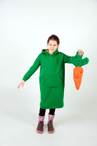Зеленое детское платье-худи с начесом с подкладкой "Лего" в капюшоне фото