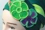Тюрбан Лея зелений з зеленим і салатовим хвостиками та в'язаними квітами hatleayab-2 фото 3