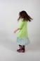 Детское платье с воланом салатового цвета и принтом макаруны dytsukniatr-1 фото 2